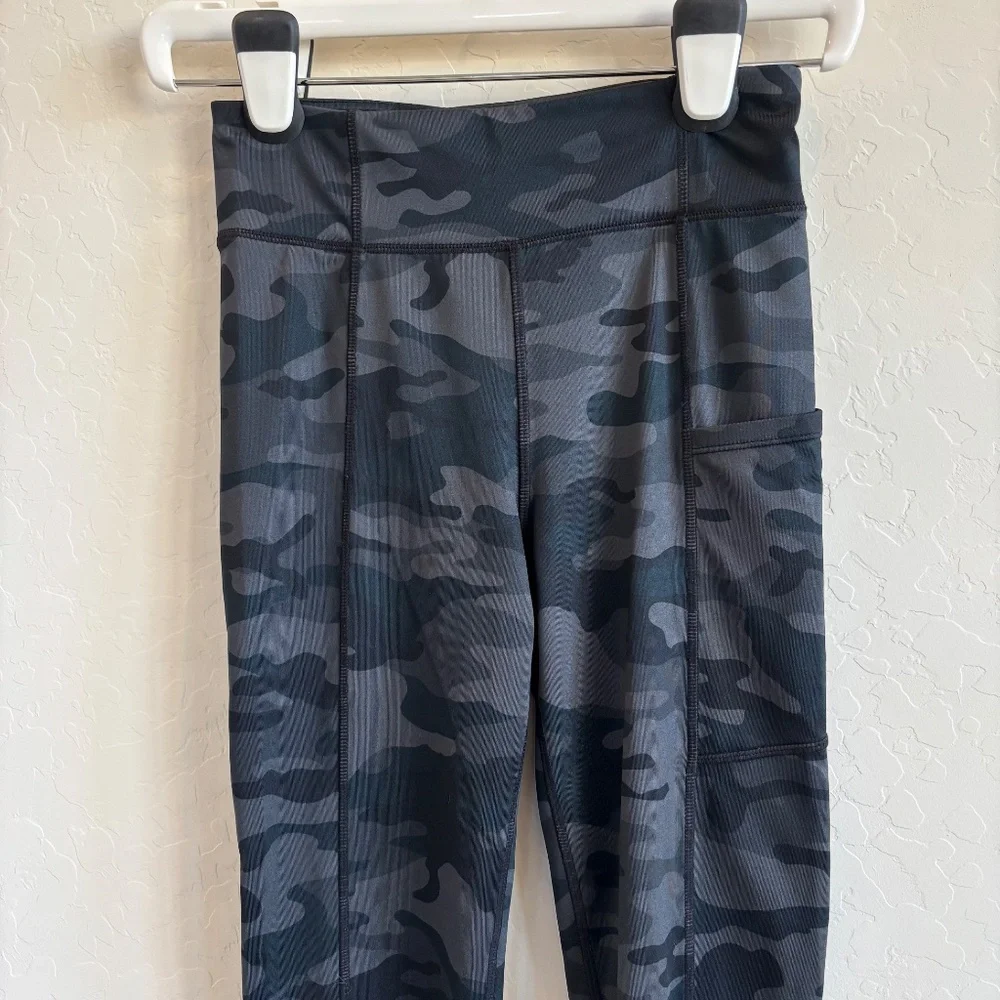 Gap Teen,  size XXL  or XS adult, Black Camo Leggings